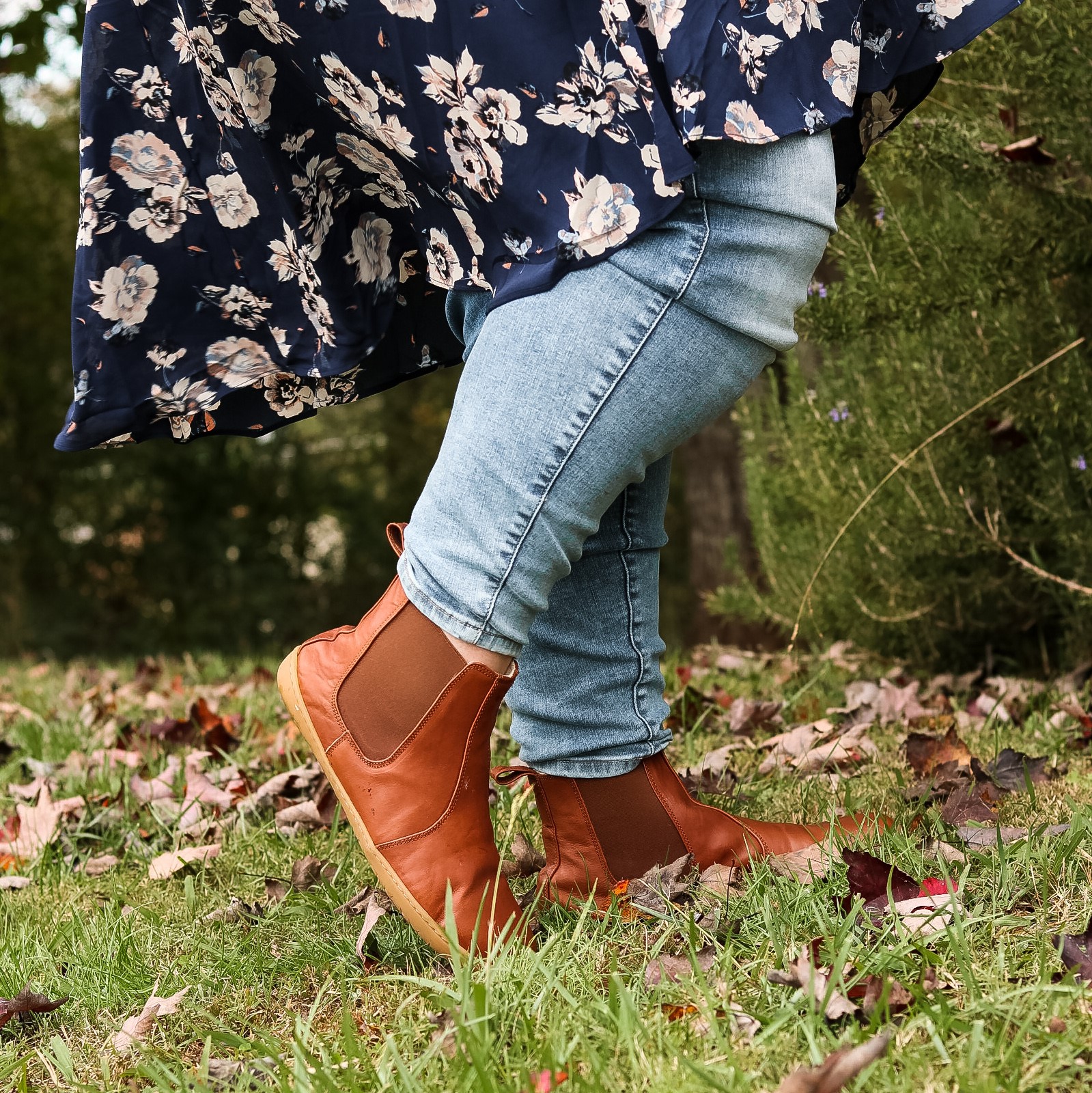 Mukishoes-Leather-Chelsea-in-Leaves | Obsessed with Barefoot Shoes